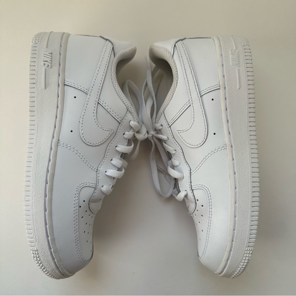 Nike Air Force Ones White Boys Girls Unisex Size 2 - Picture 4 of 5